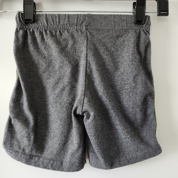 Sz5 Nickelodeon gray & green Ninja Turtles shorts‎ - Picture 7 of 10